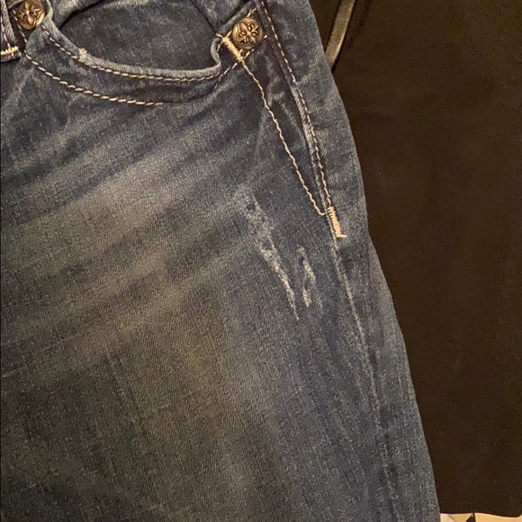 Jeans - Picture 2 of 4